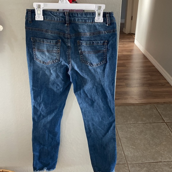 Dark jeans with diamonds - cutoff hem- Girls - Picture 3 of 4